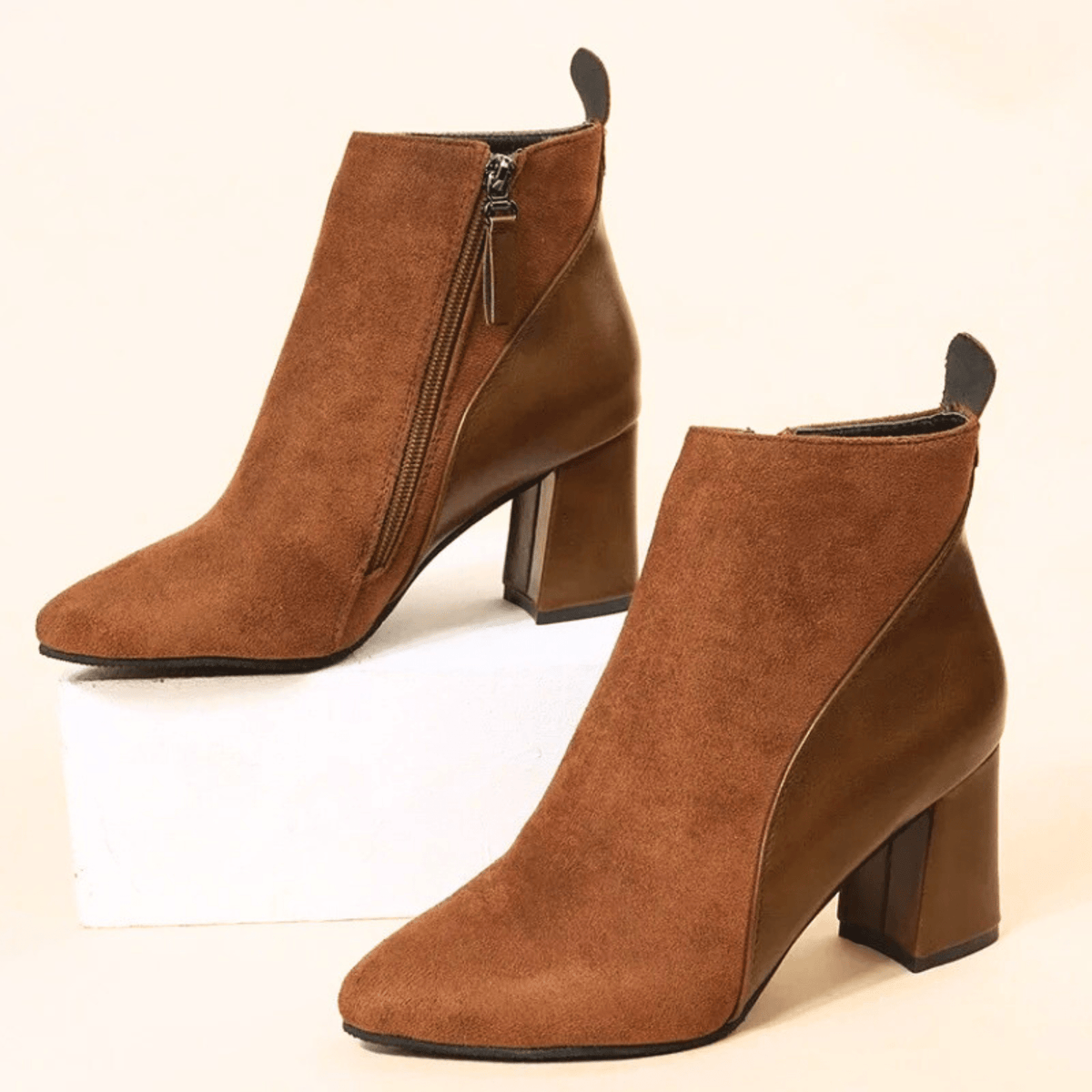 Theoline | Ankle-height Shaft Pointed Toe
