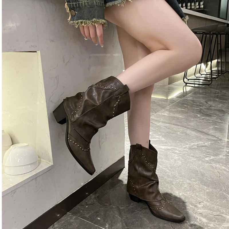 Winnifred | Low Heel Ankle Cut view 2