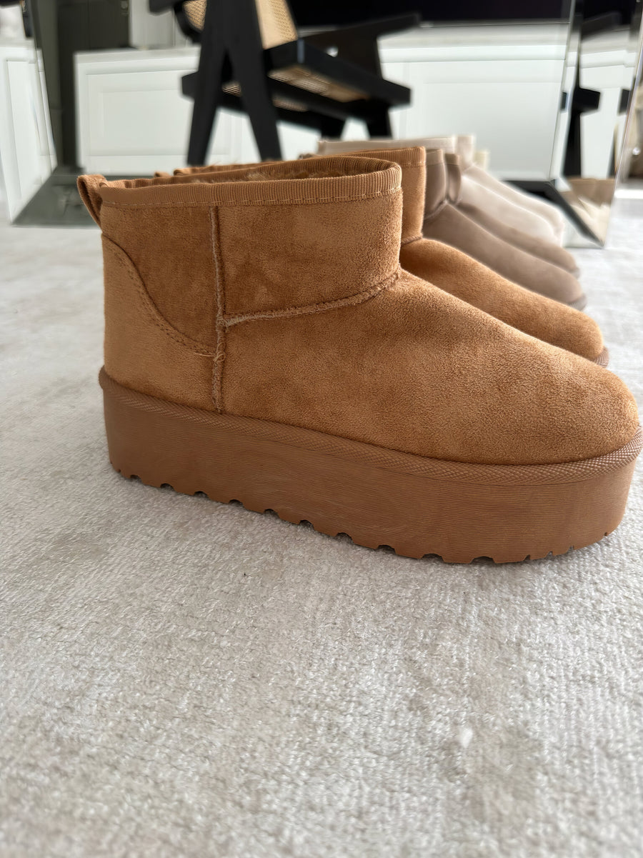 Adelaide | Pull-On Platform Boots view 9