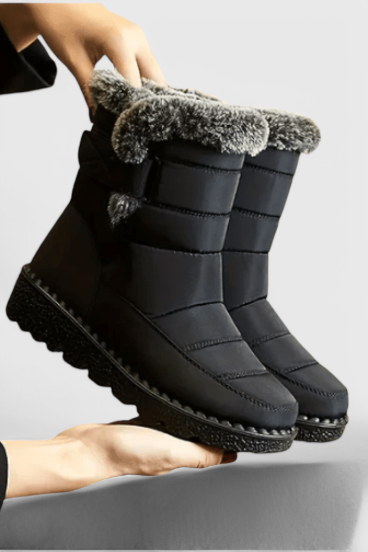 Leona | Quilted Ankle Style view 3