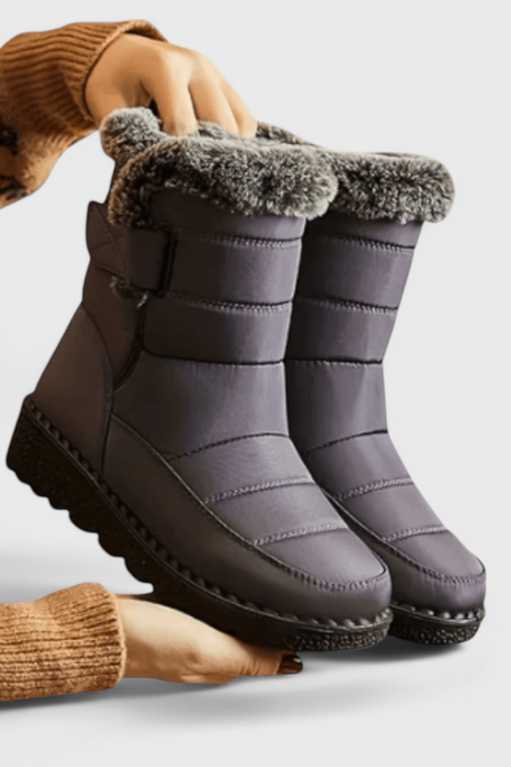 Leona | Quilted Ankle Style view 2
