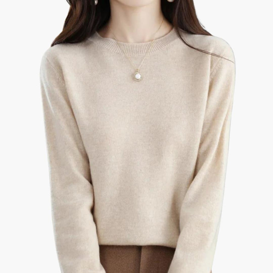 Persephone | Chunky Knit Jumper with Long Sleeves and Round Neckline view 4