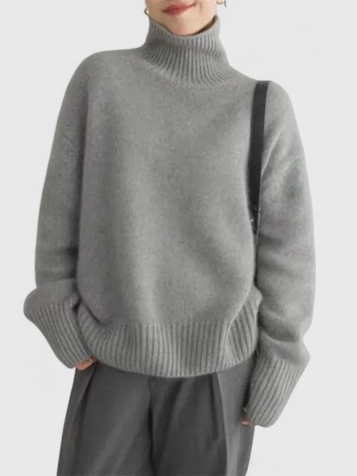 Constance | Oversized Luxury Turtleneck Sweater view 3