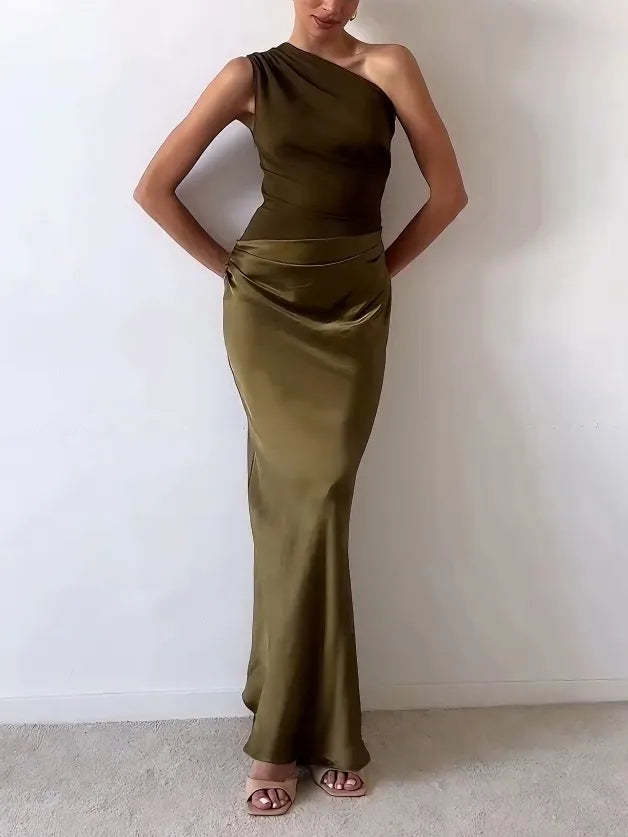 Jacqueline | Elegant Pleated Maxi Dress view 8