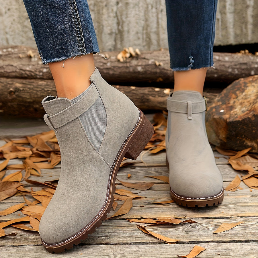 Yseulta | Chelsea Ankle Boots with Buckle view 10