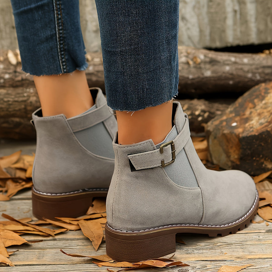 Yseulta | Chelsea Ankle Boots with Buckle view 12