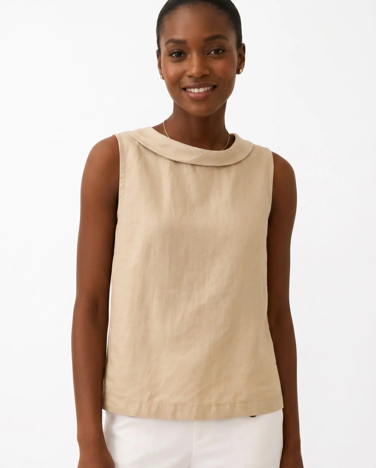 Claire top detail