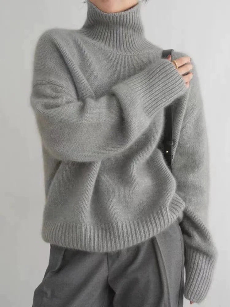 Freya | Roll Neck Cashmere Sweater for Women view 3