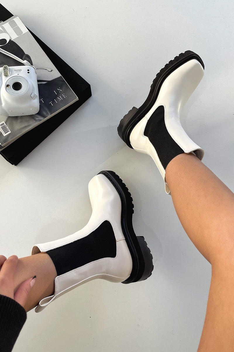 Winona | Ankle Pull-On